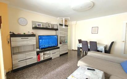 Living room of Flat for sale in Viladecans  with Furnished