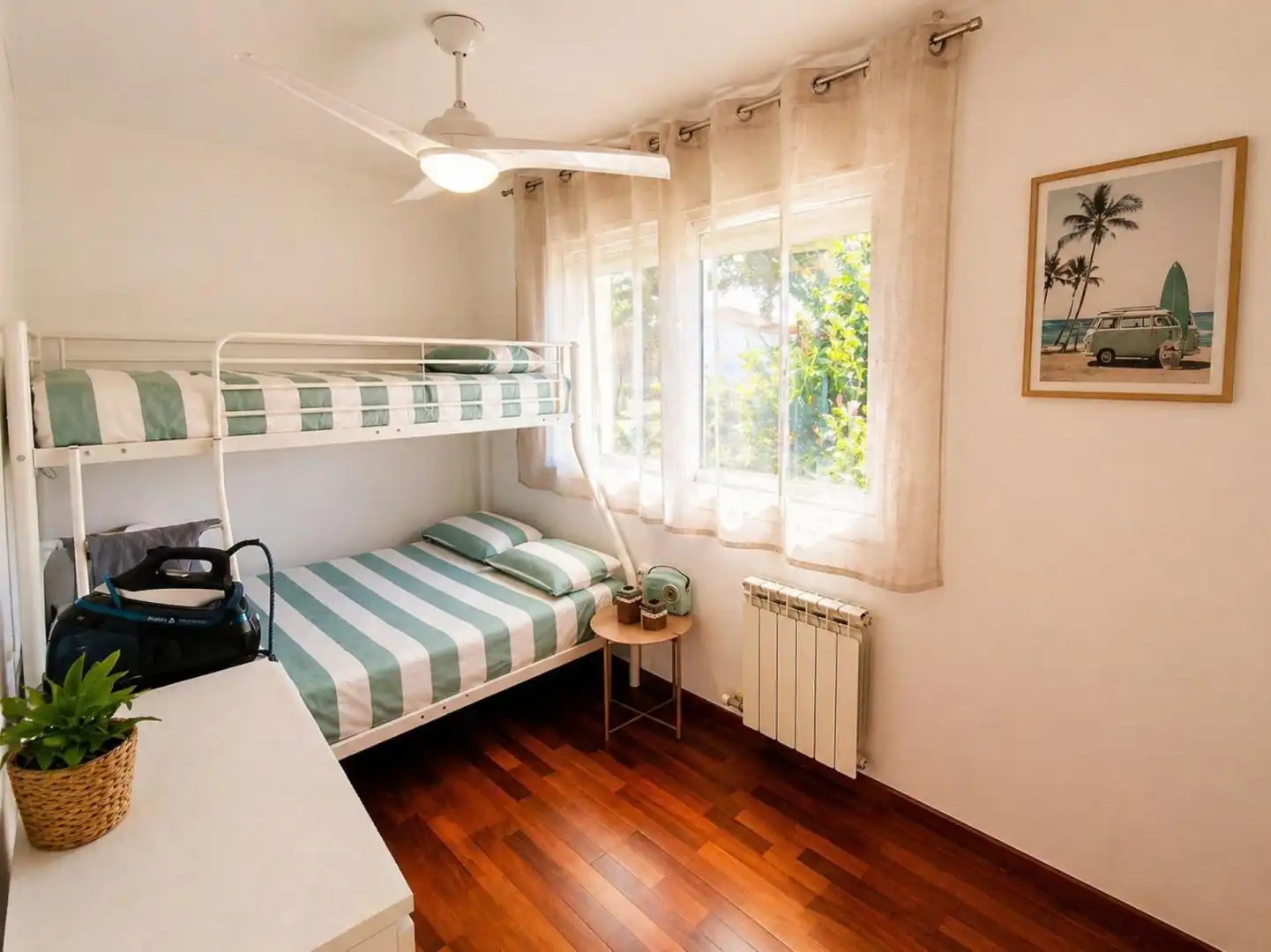 Habitación de Casa adosada en venta en Cambrils con Calefacción