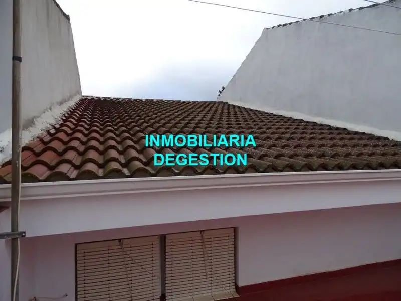 Außenansicht von Einfamilien-Reihenhaus zum Verkauf in Lupión mit Klimaanlage, Terrasse und Möbliert