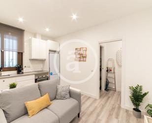 Living room of Flat to rent in  Madrid Capital  with Heating, Furnished and Oven
