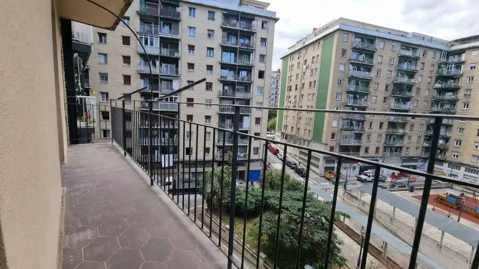 Piso con ascensor en venta en Felipe IV 6