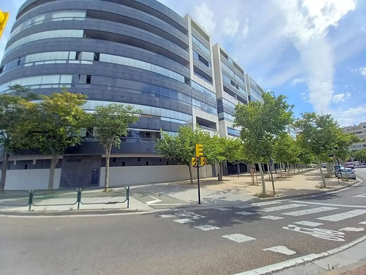 Vista exterior de Local de alquiler en Zaragoza