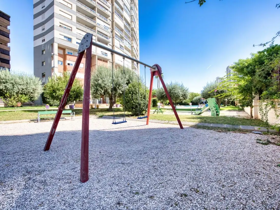 Aparcament de Pis en venda en Benidorm amb Aire condicionat, Terrassa i Balcó
