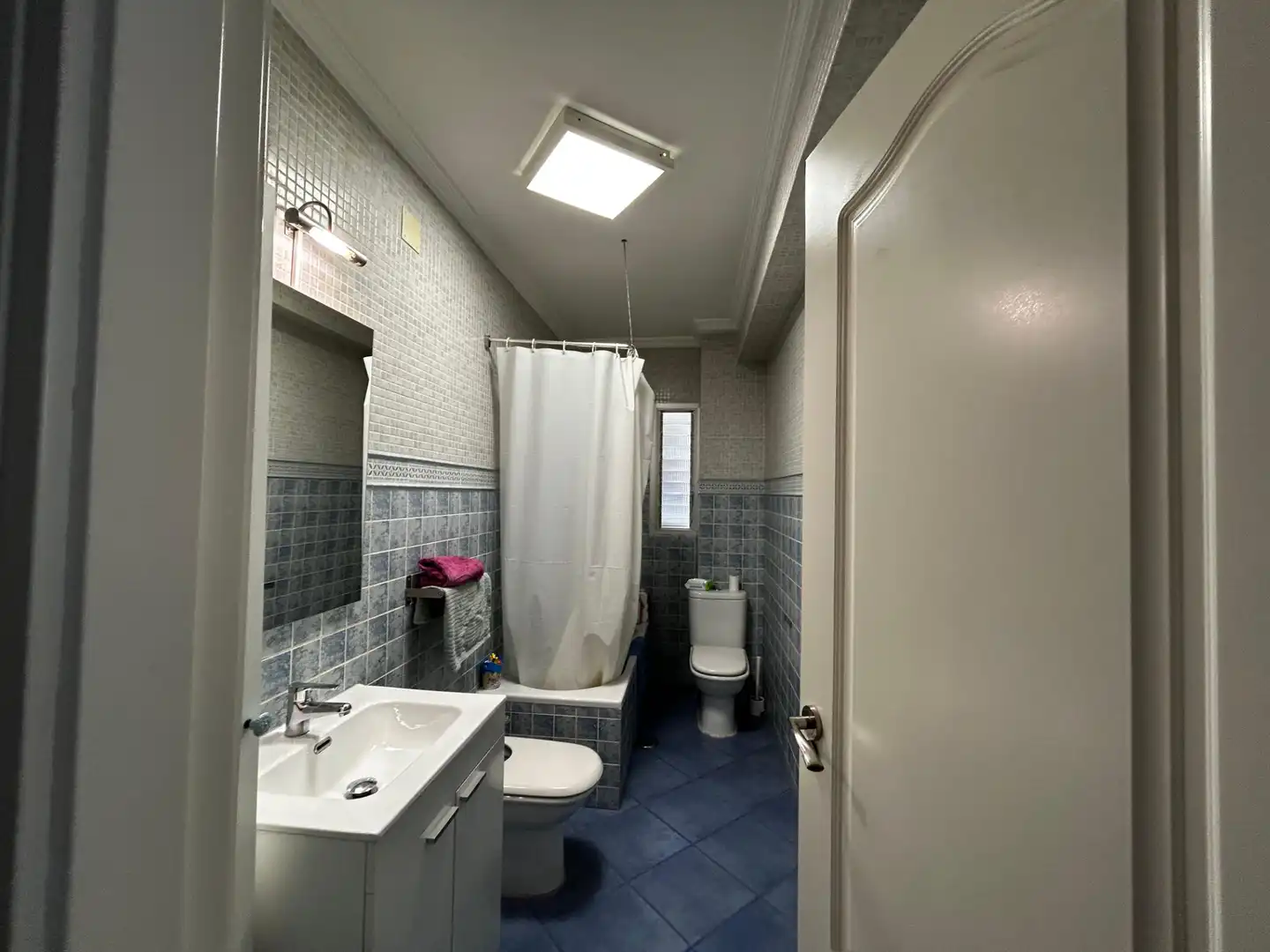 Baño de Piso en venta en Alicante / Alacant con Aire acondicionado y Balcón
