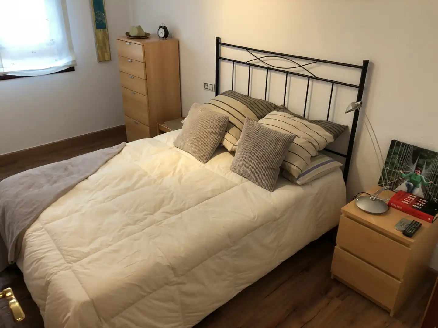 Bedroom of Flat for sale in Oviedo   with Heating, Parquet flooring and Storage room