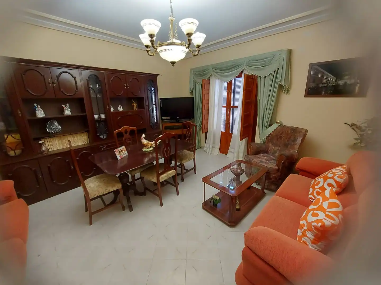 Sala de estar de Casa o chalet en venta en Úbeda con Trastero, Balcón y Internet