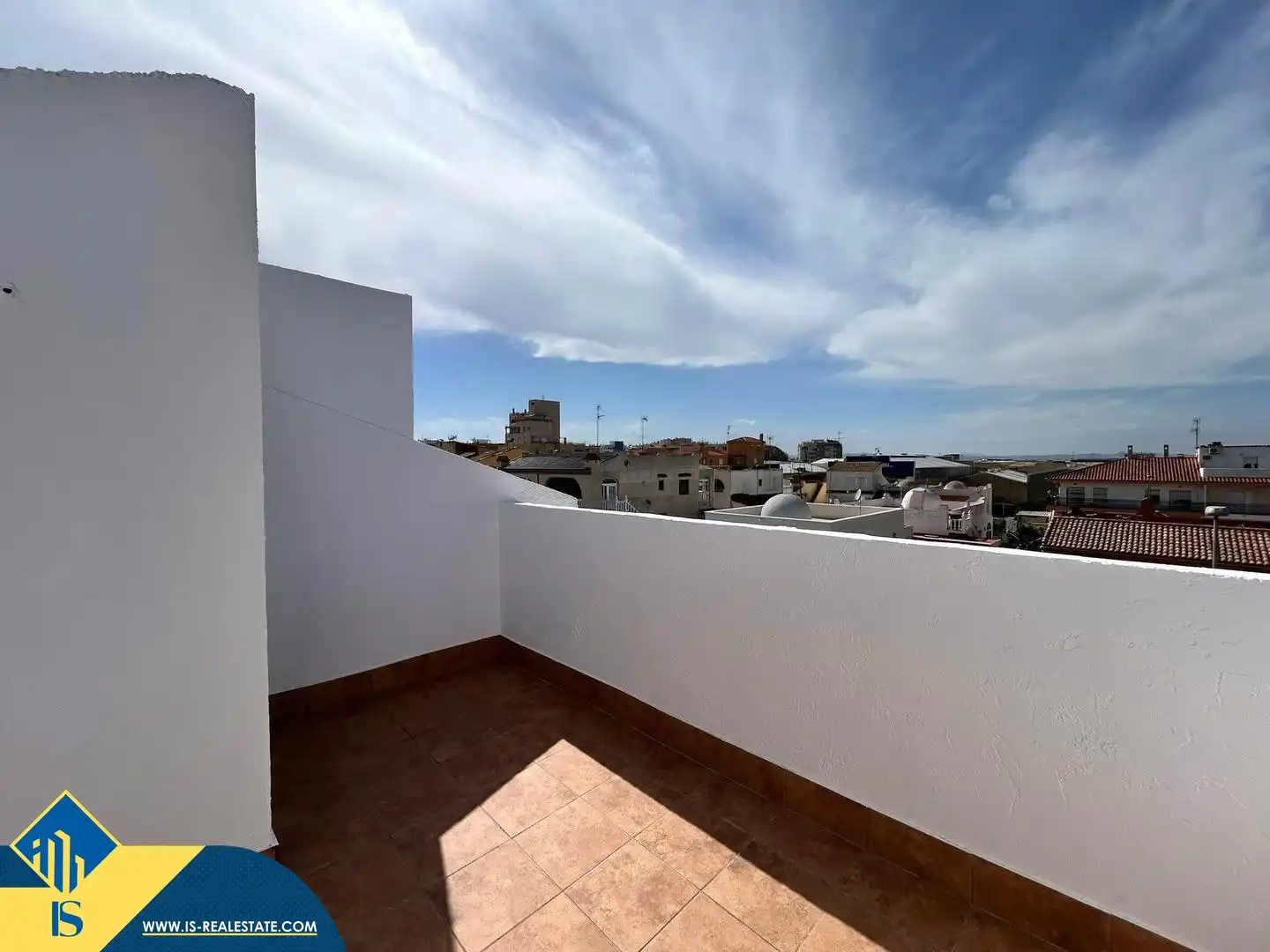 Terrassa de Casa o xalet en venda en Turís amb Terrassa, Moblat i Piscina comunitària