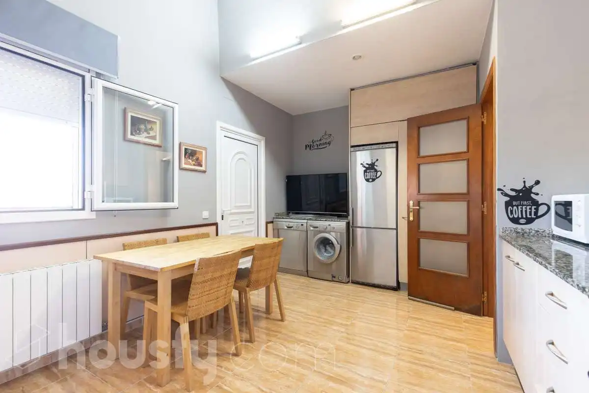 Casa amb terrassa en venda a Calle Girona ., imagen 26