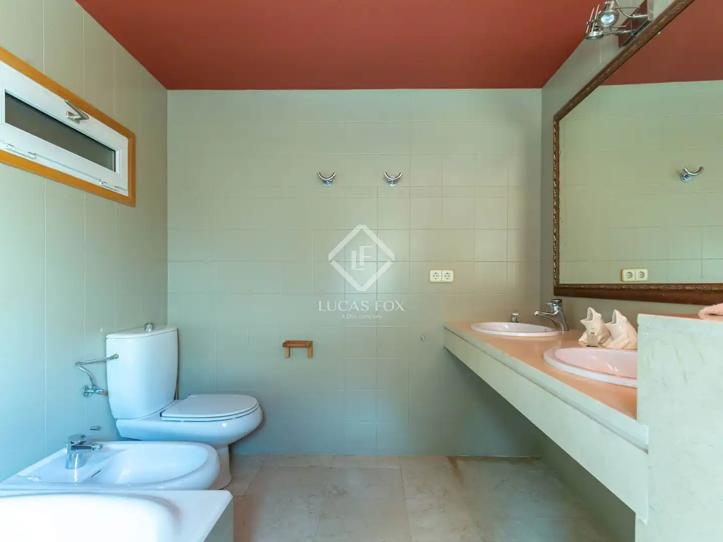 Bathroom of Houses for sale in Esplugues de Llobregat  with Air Conditioner, Heating and Private garden