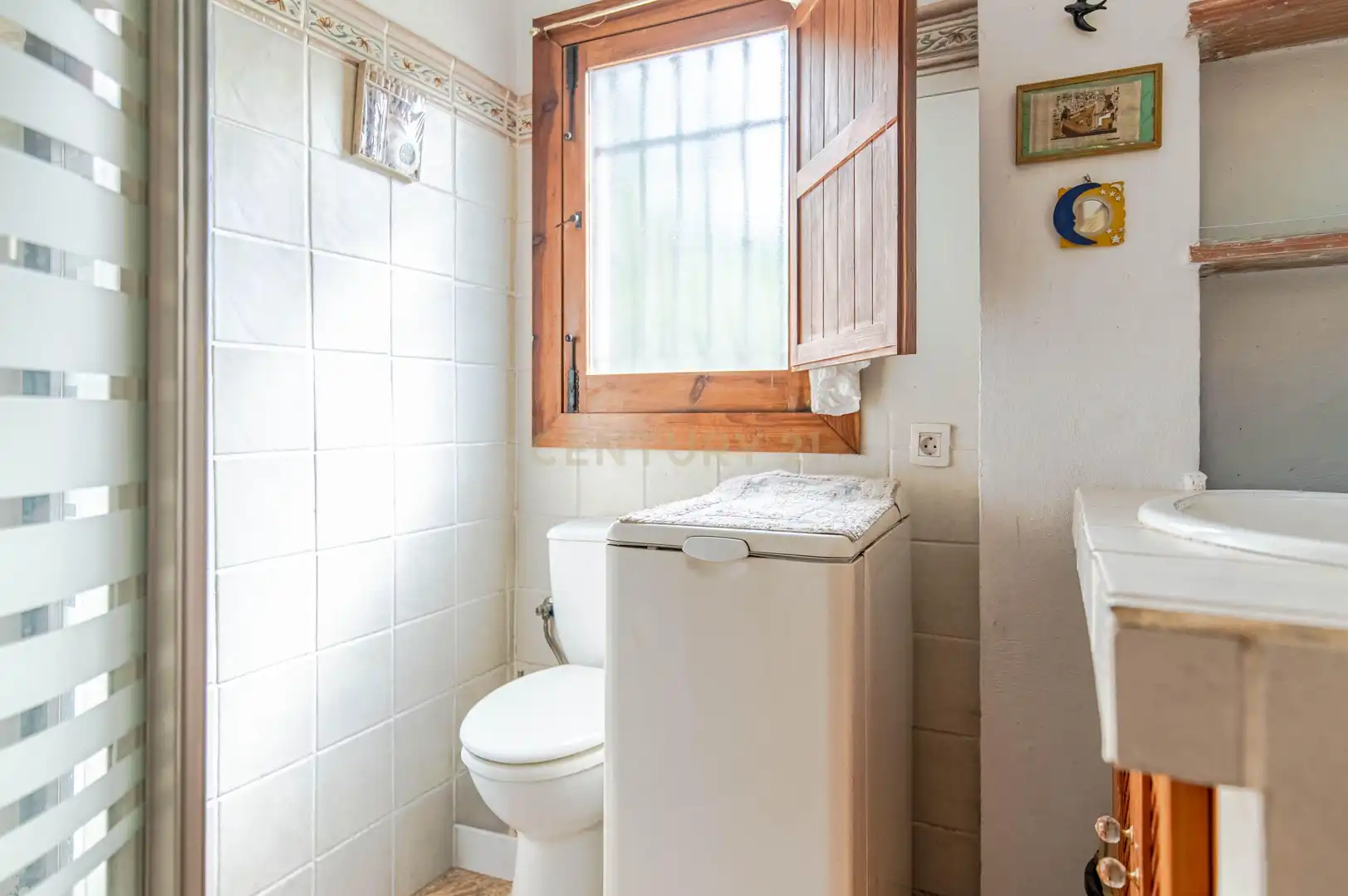 Bathroom of Houses for sale in Salobreña  with Private garden, Storage room and Washing machine