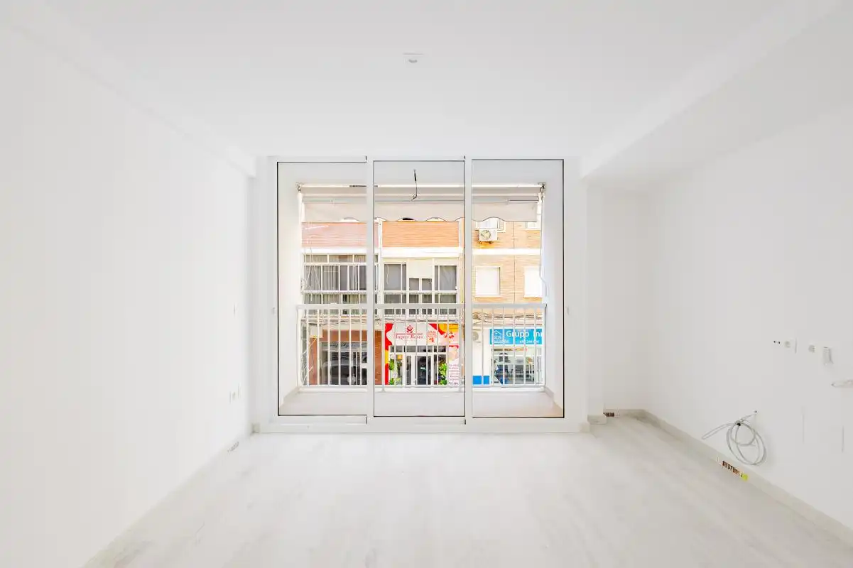 Piso en venta en Málaga con Calefacción, Terraza y Balcón