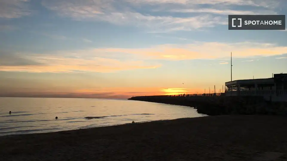 Außenansicht von Wohnung zur Miete in Gandia mit Klimaanlage, Heizung und Möbliert