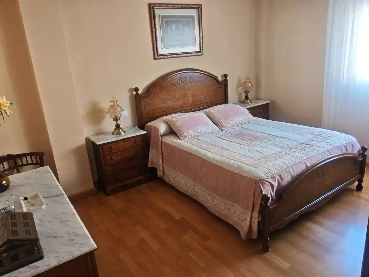 Dormitori de Casa o xalet en venda en  Zaragoza Capital amb Aire condicionat, Piscina i Balcó