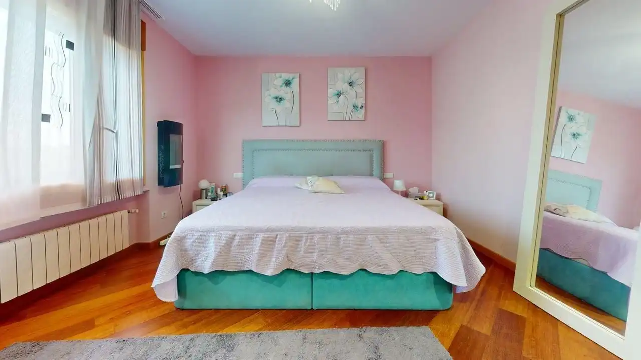 Bedroom of Houses for sale in Ciudalcampo  with Air Conditioner, Heating and Private garden