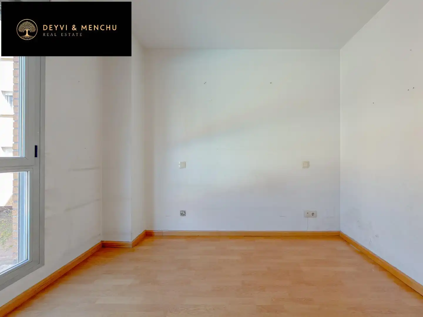 Piso en venta en ALCALDE HENCHE DE PLATA, Sanchinarro