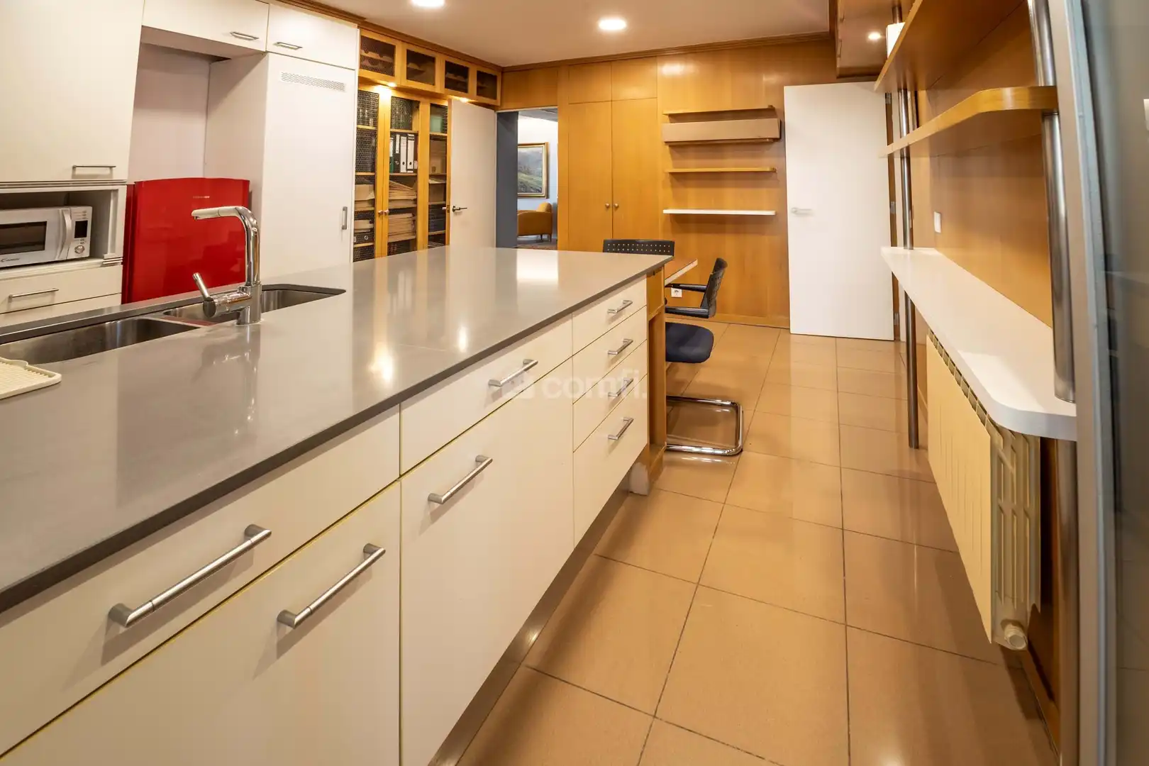 Küche von Wohnung zum Verkauf in Barcelona mit Klimaanlage, Heizung und Terrasse