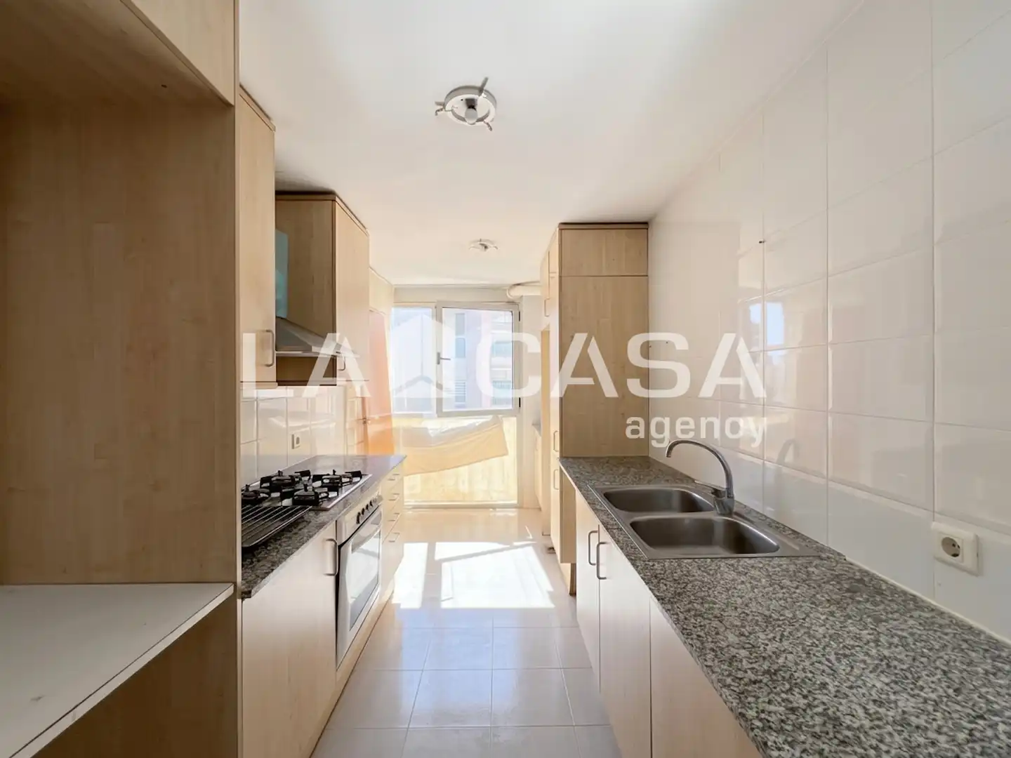 Cocina de Piso en venta en Badalona con Calefacción y Balcón