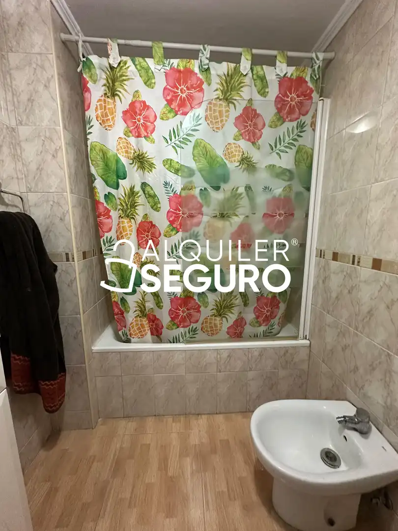 Bany de Pis de lloguer en Carretera de Cádiz