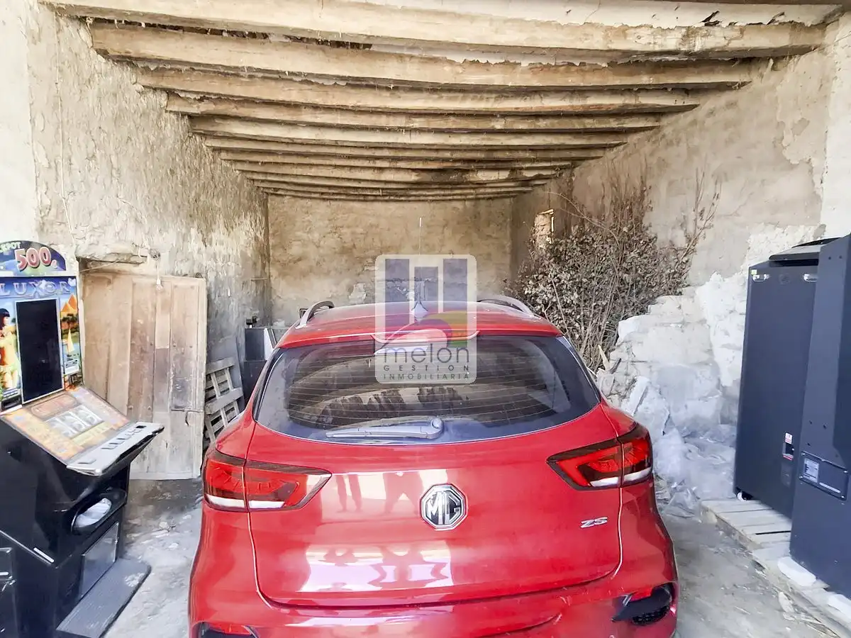 Aparcament de Casa o xalet en venda en Villaverde-Mogina