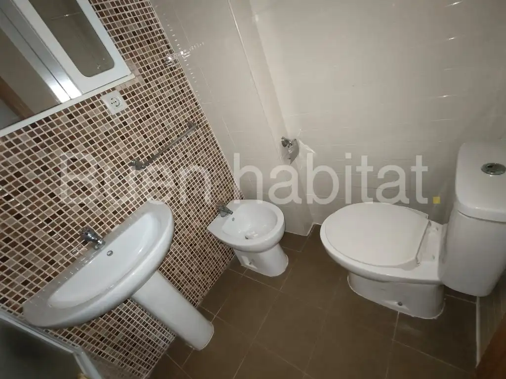 Badezimmer von Wohnung zum Verkauf in Foios