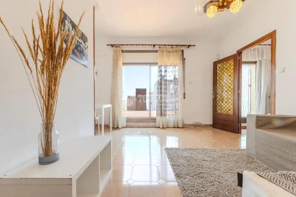Piso en venta en Sants - Montjuïc, imagen 2