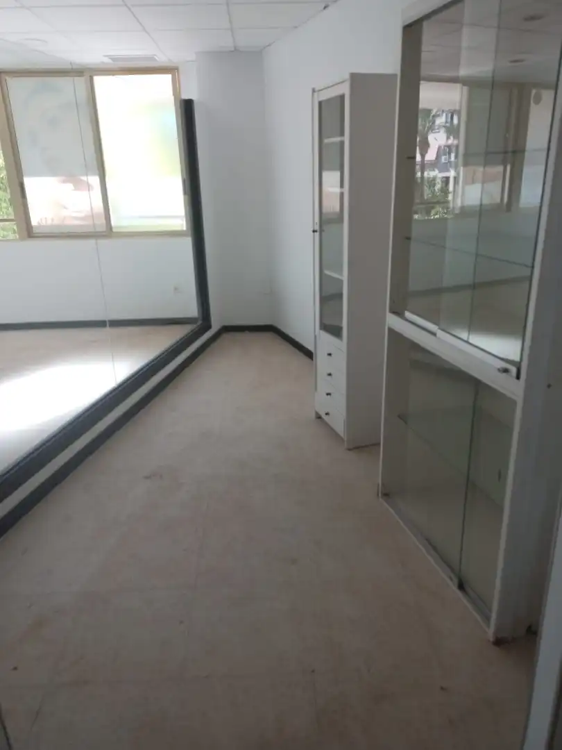 Oficina de alquiler en Elche / Elx