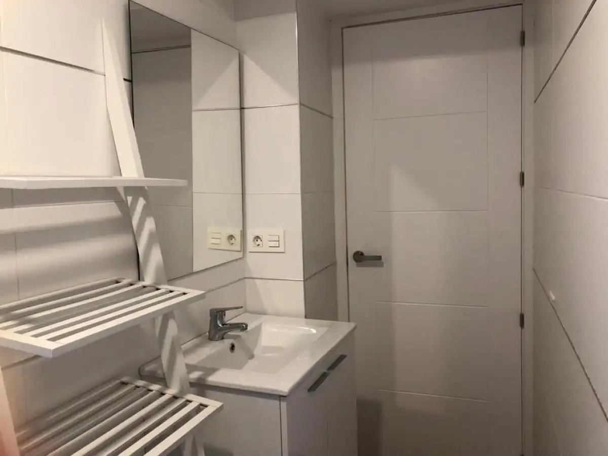 Baño de Apartamento de alquiler en Badajoz con Aire acondicionado, Calefacción y Amueblado