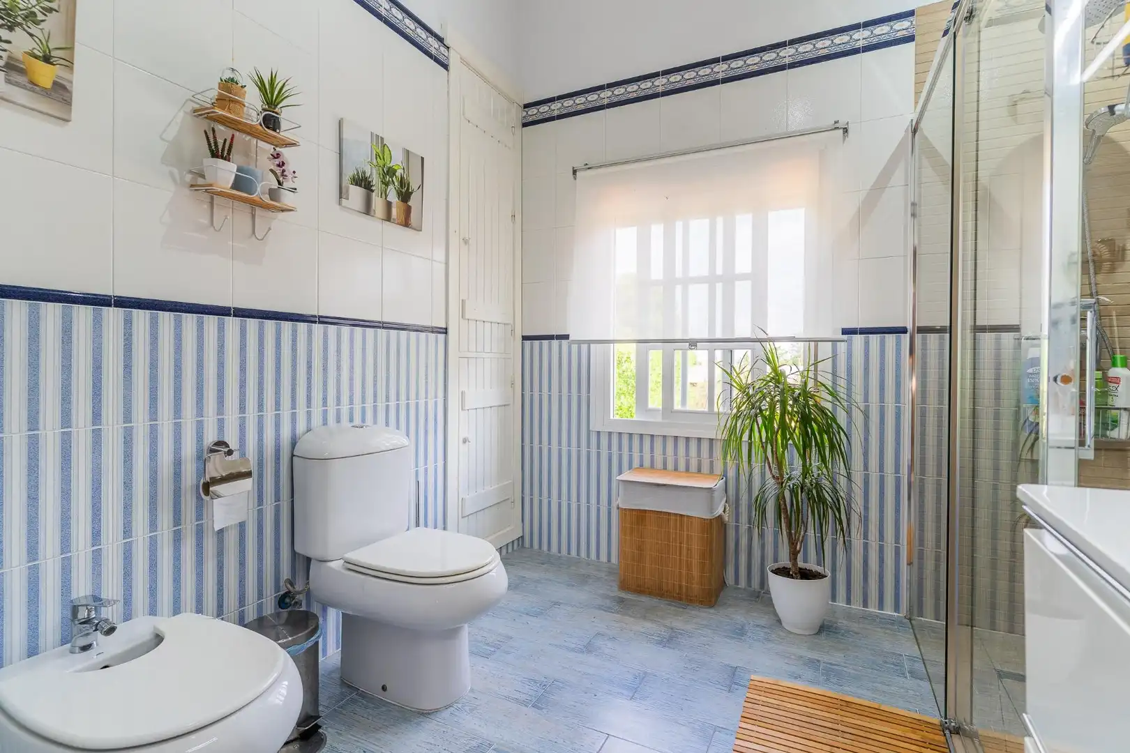 Baño de Casa o chalet en venta en Chiclana de la Frontera con Jardín privado, Trastero y Piscina
