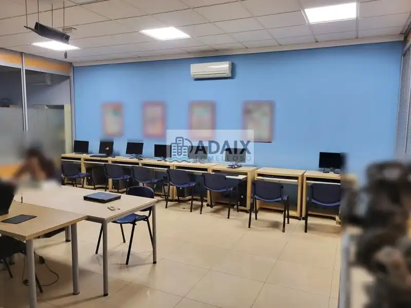 Local comercial de lloguer a Tomelloso