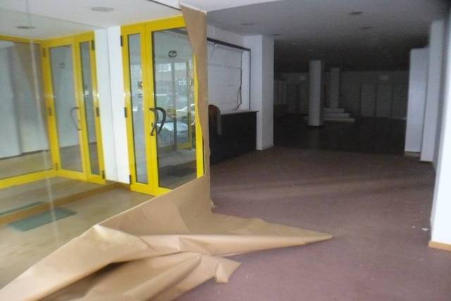 Local comercial en Alquiler en Logroño - General Vara de Rey en Jesuitas