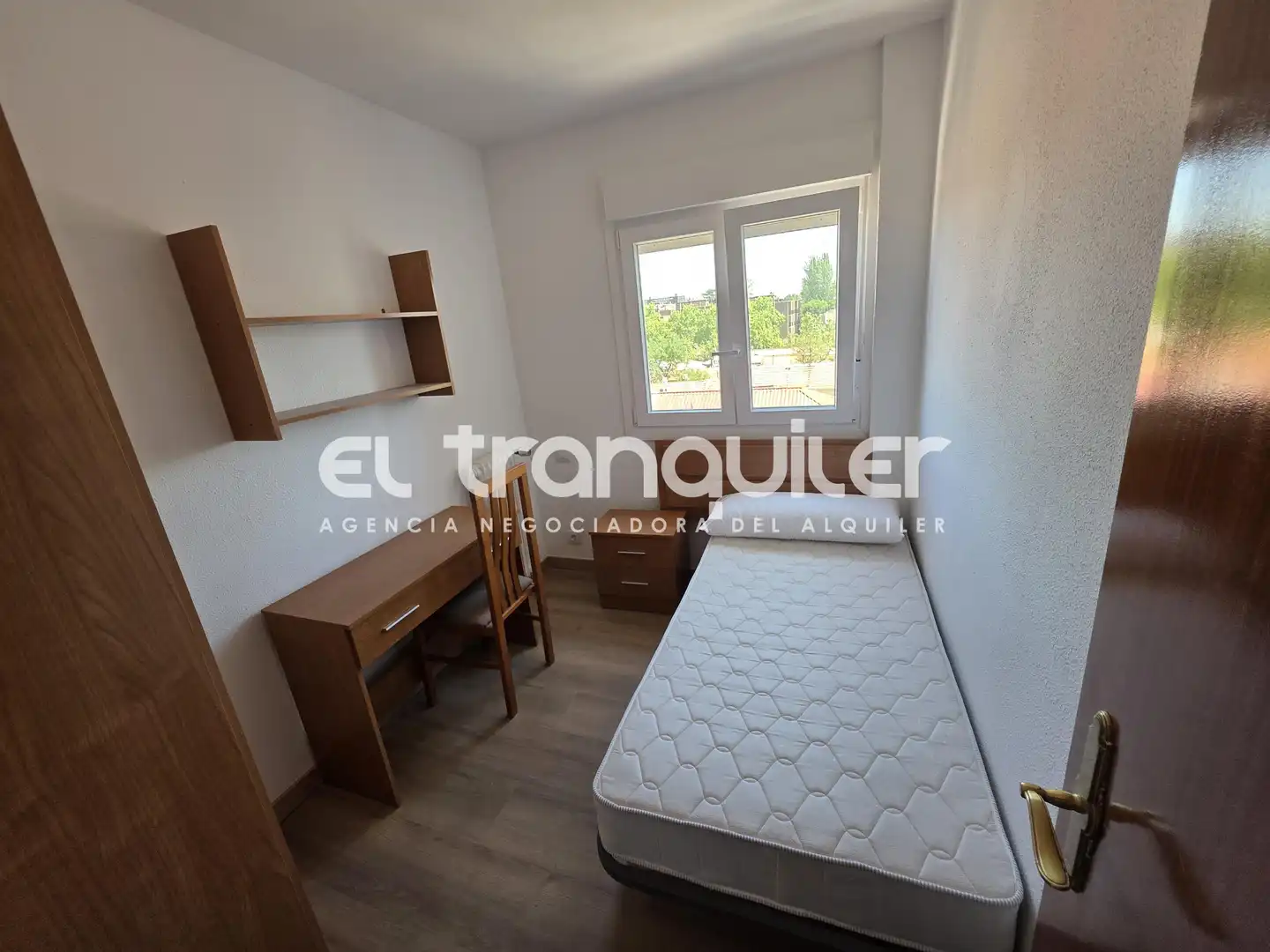 Bedroom of Flat for rent in Madrid  with Air Conditioner, Terrace and Furnished