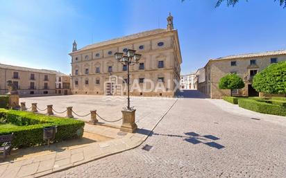 Vista exterior de Pis en venda en Úbeda amb Aire condicionat i Calefacció