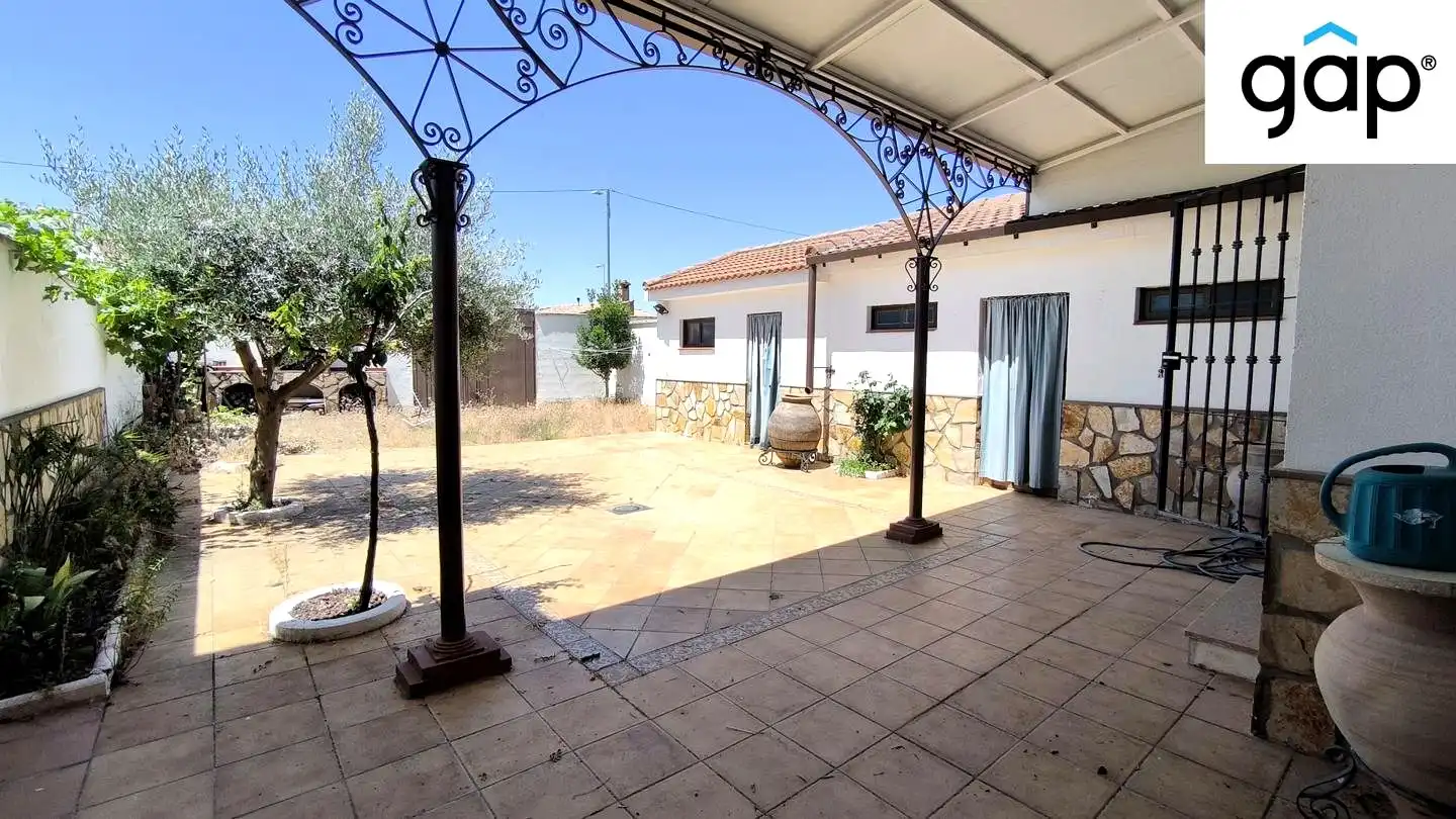 Adossat amb jardí en venda a Horcajo de Santiago, imagen 9