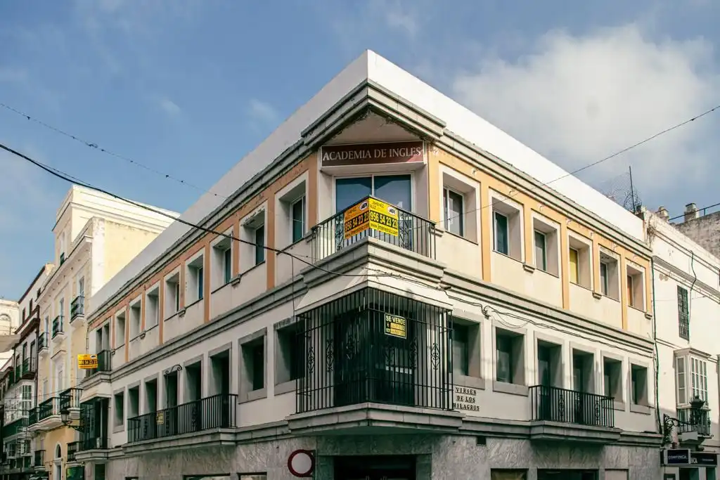 Gewerbefläche zum Verkauf in Calle Luna 23