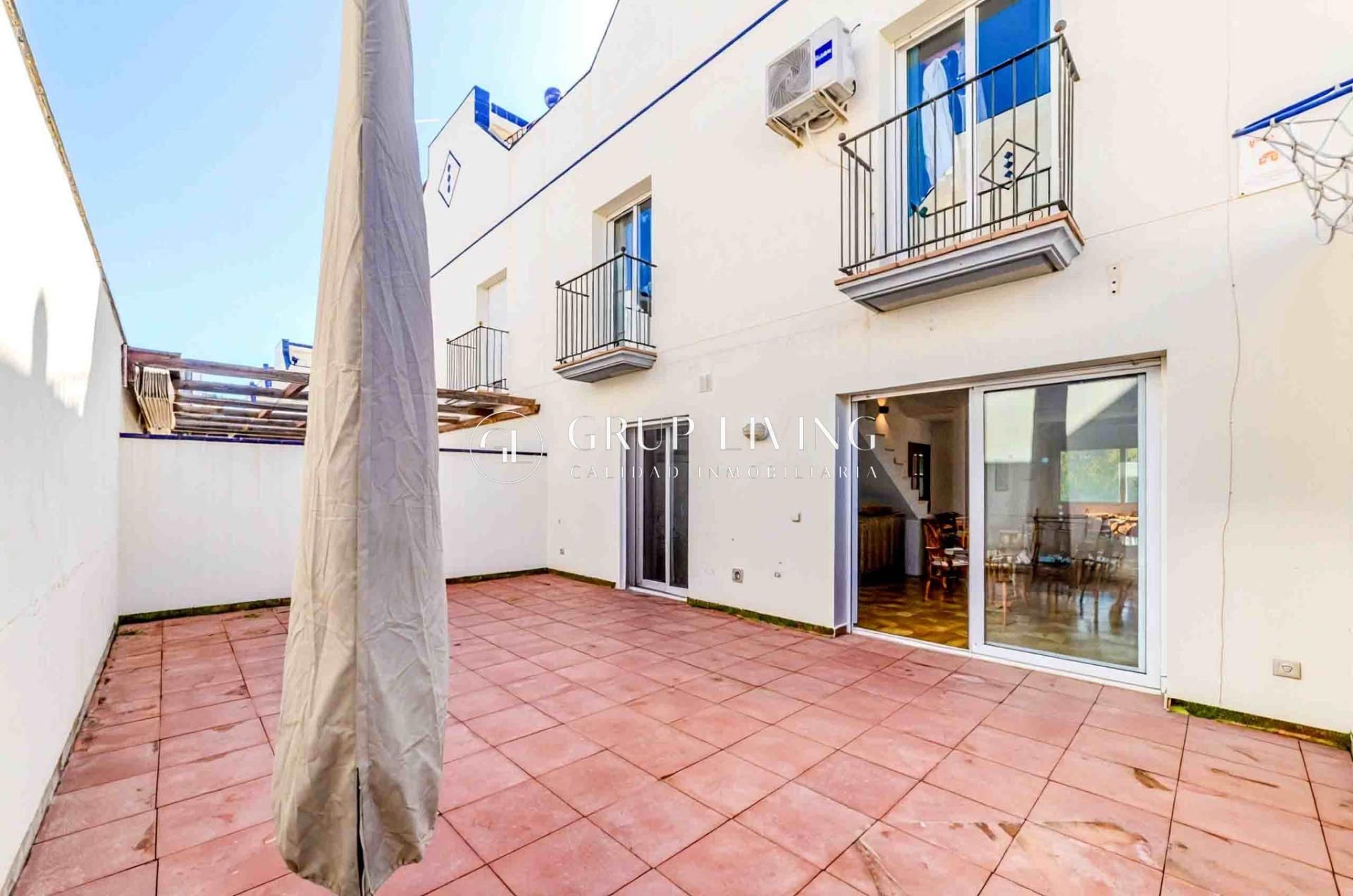 Terrassa de Casa o xalet en venda en Sitges amb Aire condicionat, Calefacció i Jardí privat