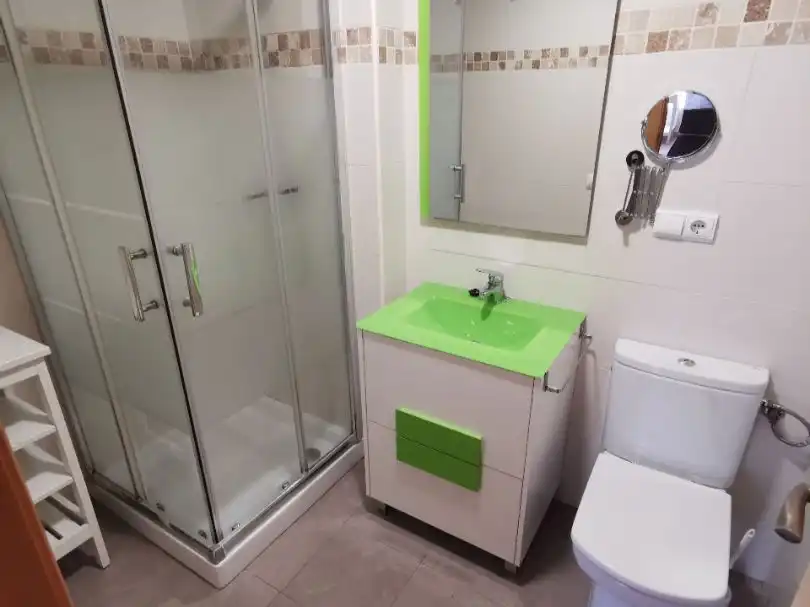 Bathroom of Flat for rent in Valencia  with Air Conditioner, Heating and Storage room