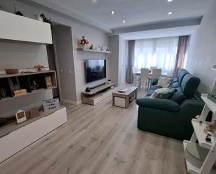 Living room of Flat for sale in Leganés  with Air Conditioner, Heating and Storage room