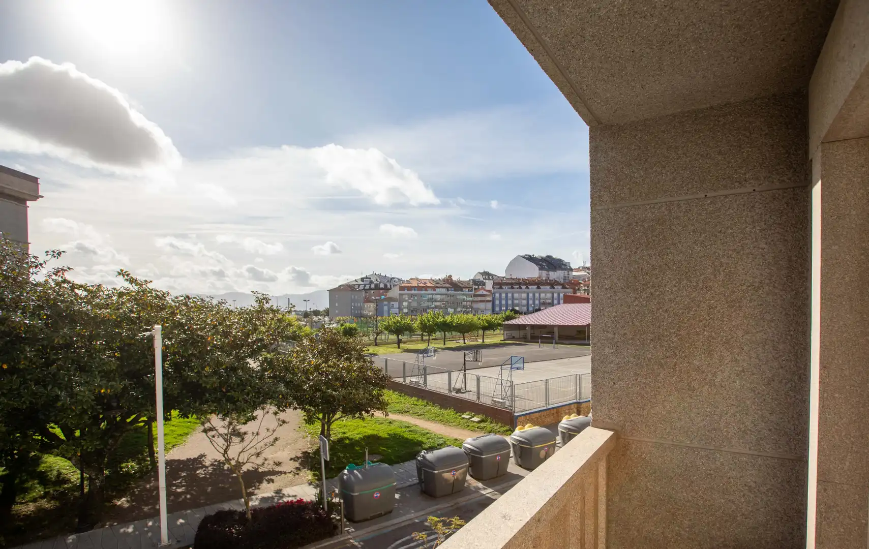 Vista exterior de Apartament en venda en Sanxenxo amb Calefacció, Terrassa i Moblat