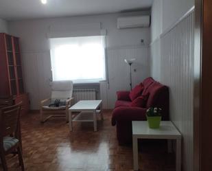 Living room of Flat to rent in Ciudad Real Capital  with Air Conditioner, Heating and Parquet flooring