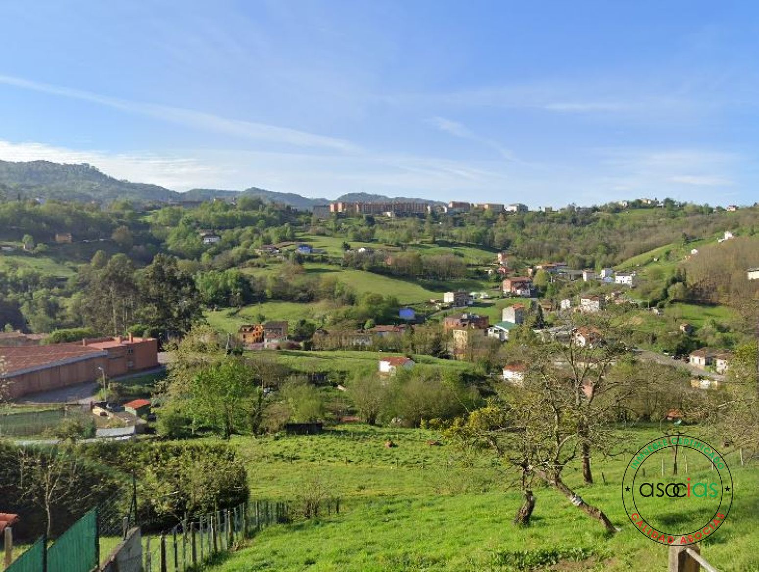 Vista exterior de Casa o xalet en venda en Siero amb Calefacció i Terrassa
