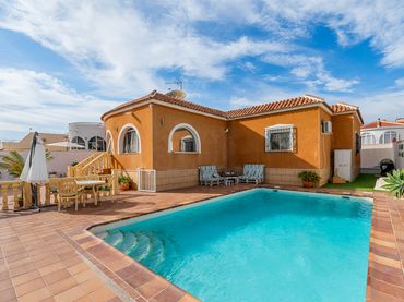 Xalet amb piscina en venda a Ciudad Quesada