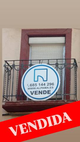 Casa-chalet en Venta en Entrena