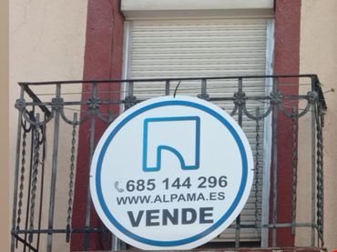 Casa con balcón en venta en Entrena
