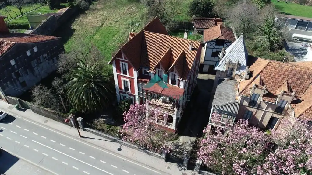 Außenansicht von Country house zum Verkauf in Ampuero mit Heizung, Privatgarten und Terrasse