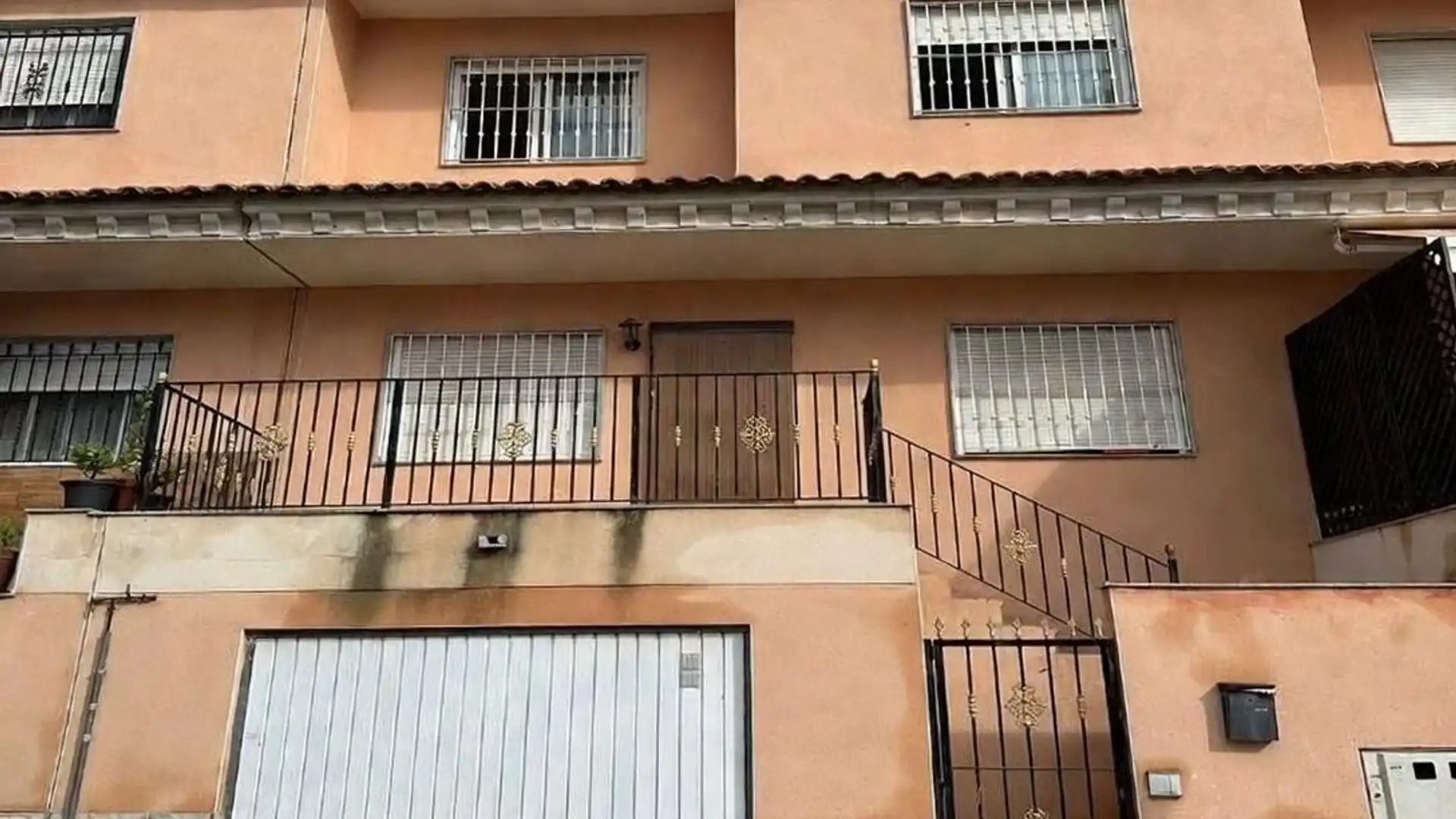 Vista exterior de Casa o chalet en venta en Granja de Rocamora con Terraza