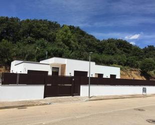 Exterior view of House or chalet for sale in Medinyà