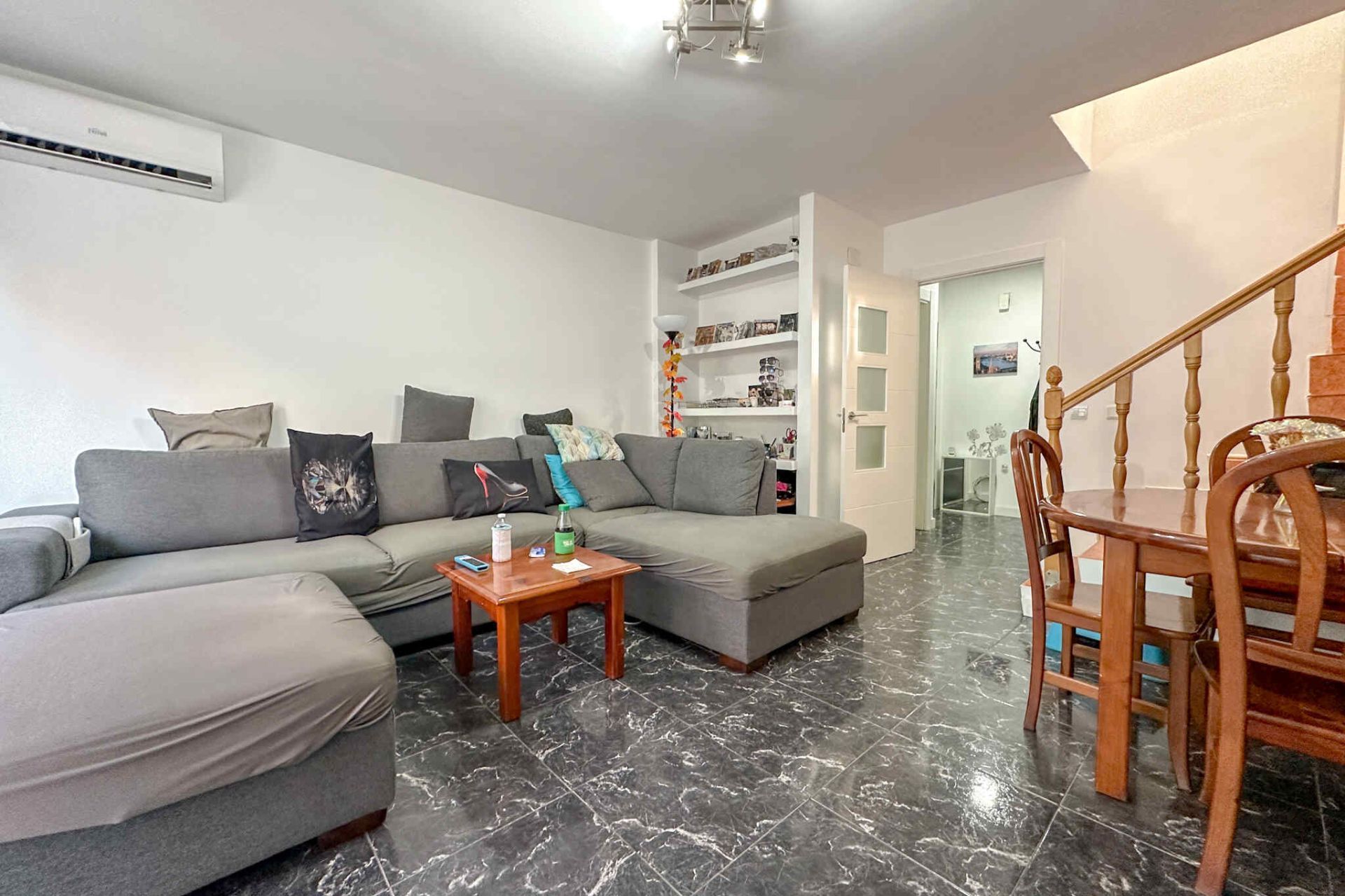 Sala de estar de Casa o chalet en venta en  Madrid Capital con Aire acondicionado y Jardín privado