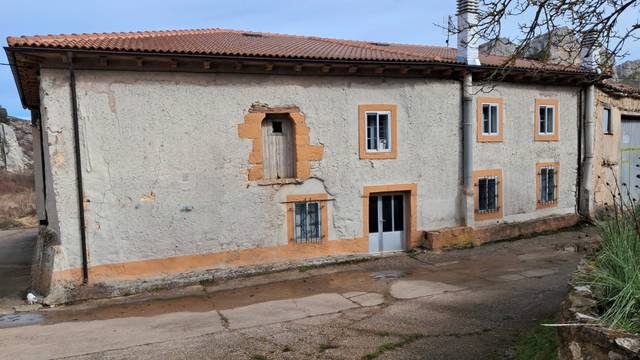 Finca rústica en Venta en Calle la Iglesia en Basconcillos del Tozo