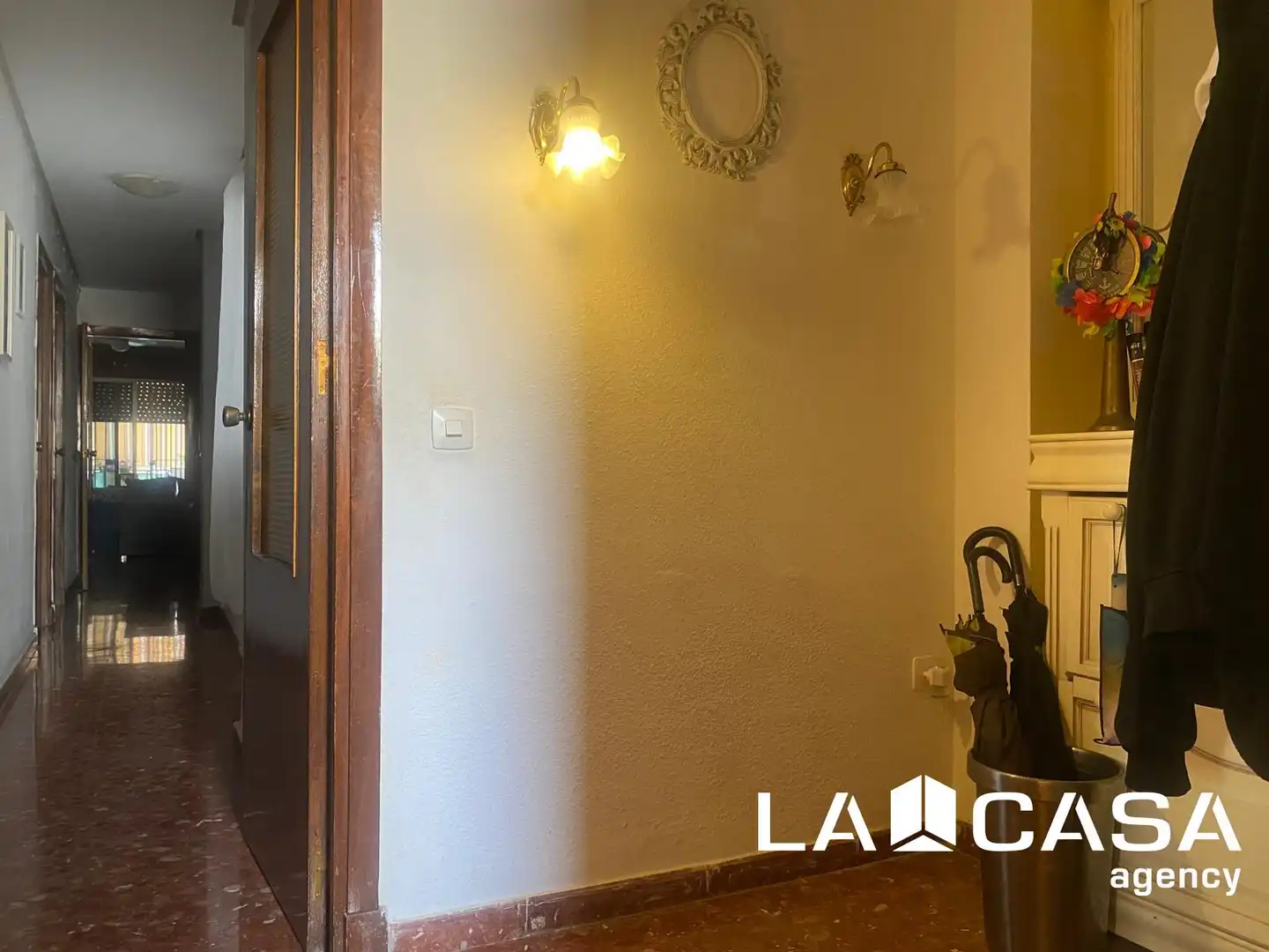 Wohnung zum Verkauf in Dos Hermanas mit Klimaanlage und Terrasse