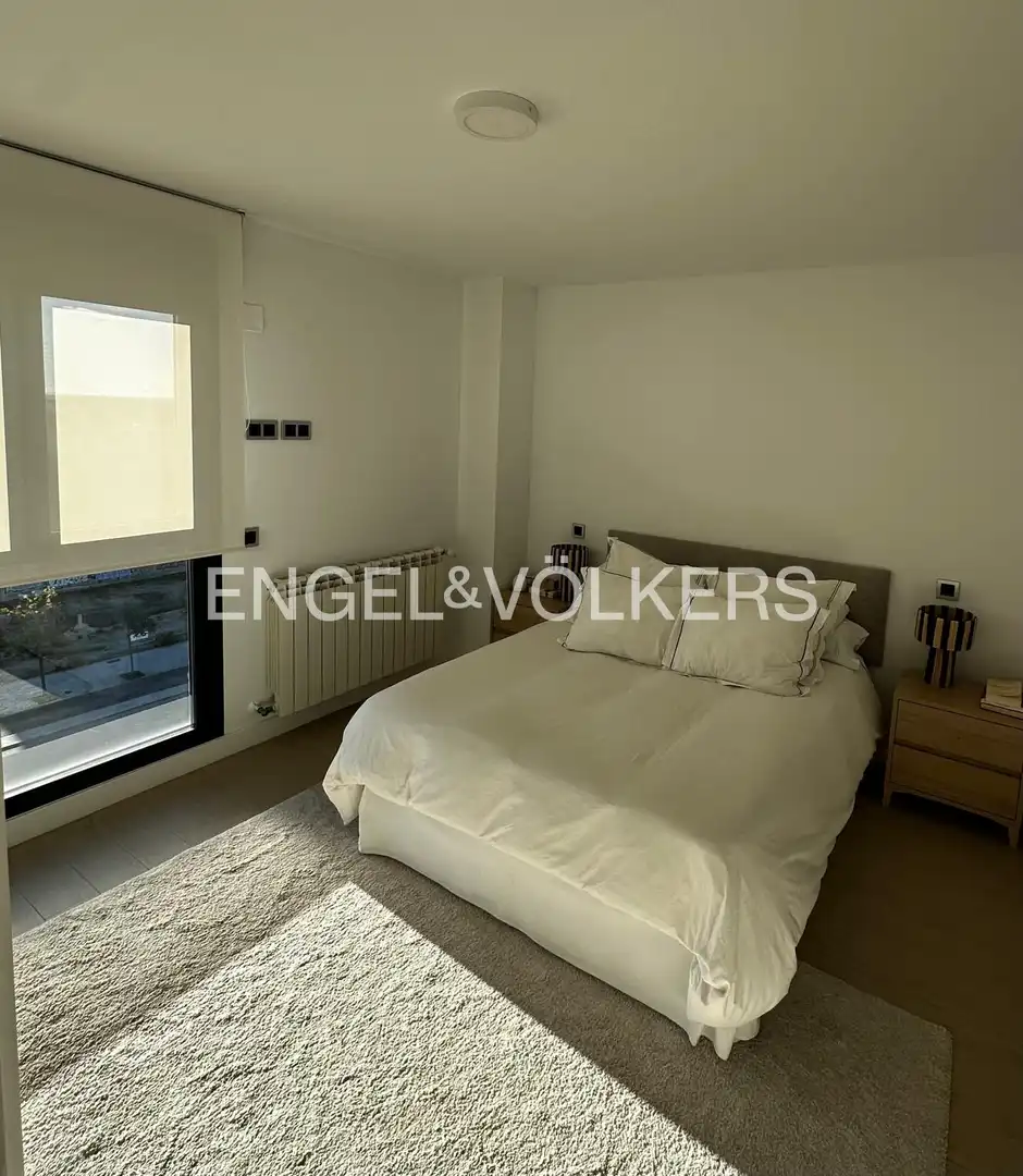 Habitación de Piso de alquiler en Madrid con Aire acondicionado, Calefacción y Jardín privado